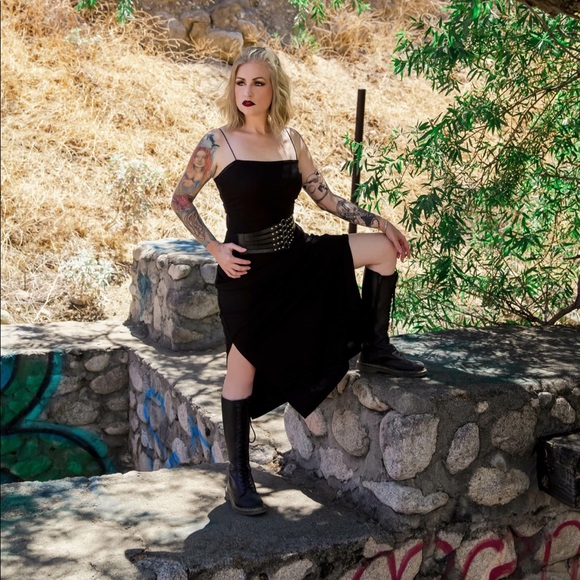 Meet your Posher, Stephanie - Picture 2 of 3